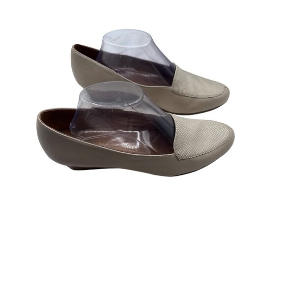 Aerosoles Size 10 Business Casual wedge Textured Front Wedge Loafers Beige - Picture 3 of 11